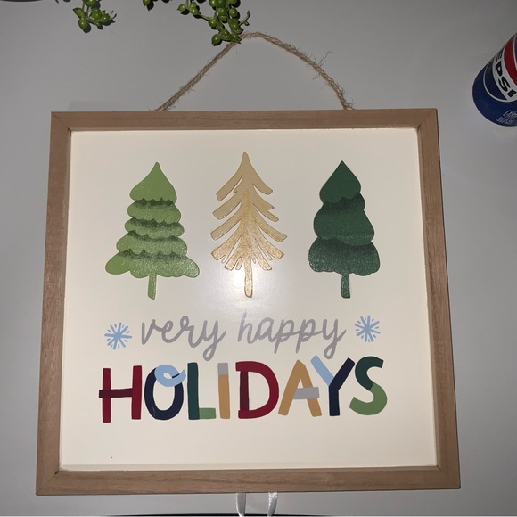 Target Wondershop VERY HAPPY HOLIDAYS Wood Picture / Sign - Picture 6 of 14